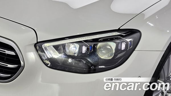 Mercedes-Benz E-Class 2021, фото 8