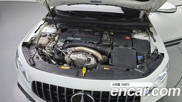 Mercedes-Benz GLB 2023, фото 6