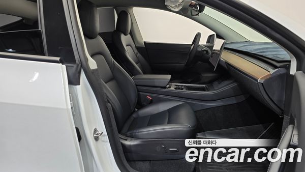 Tesla Model Y 2022, фото 15