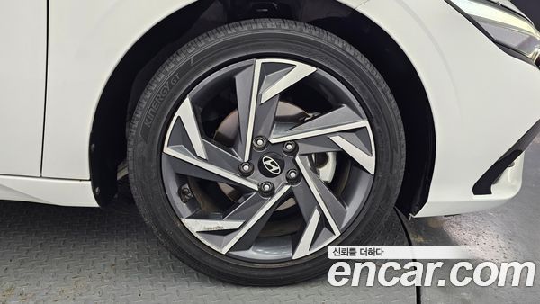 Hyundai Elantra 2024, фото 5