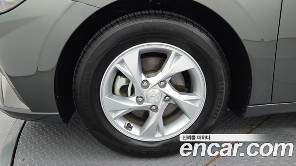 Hyundai Elantra 2021, фото 5