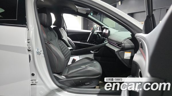 Hyundai Elantra 2025, фото 16