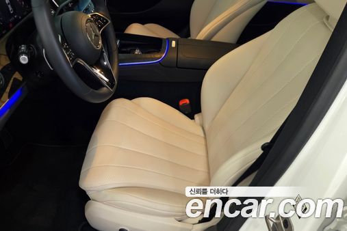 Mercedes-Benz E-Class 2025, фото 14