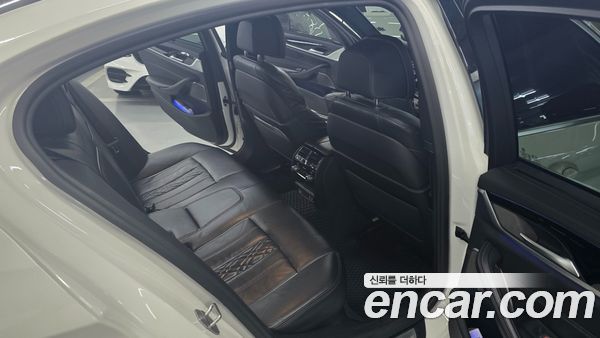 BMW 5 Series 2020, фото 10