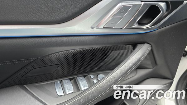 BMW i4 2022, фото 31