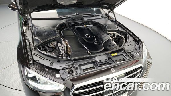 Mercedes-Benz S-Class 2022, фото 6