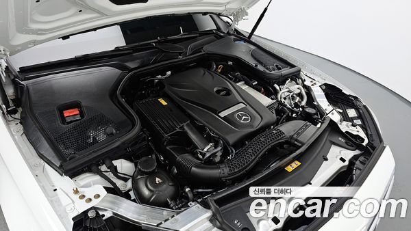 Mercedes-Benz E-Class 2023, фото 6