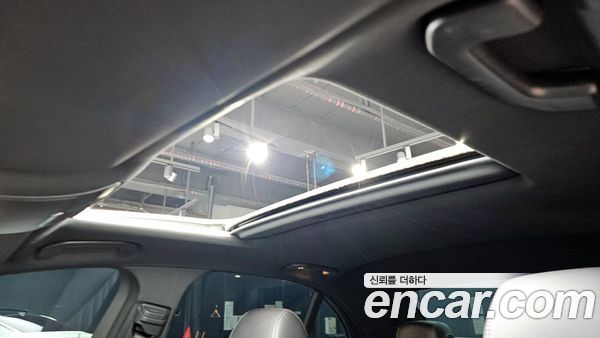 Mercedes-Benz E-Class 2023, фото 20
