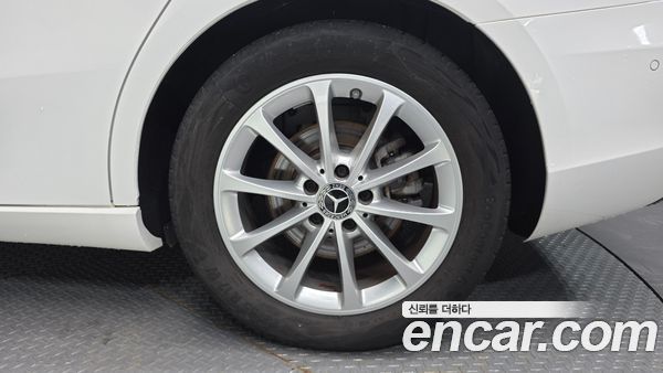 Mercedes-Benz A-Class 2020, фото 5