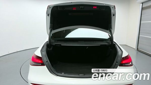 Mercedes-Benz E-Class 2021, фото 20