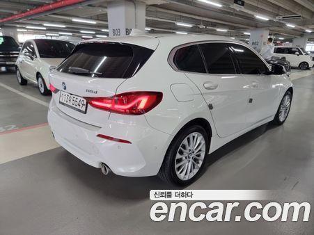 BMW 1 Series 2021, фото 5