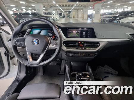 BMW 1 Series 2021, фото 14