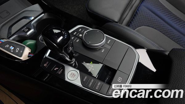 BMW 1 Series 2023, фото 9