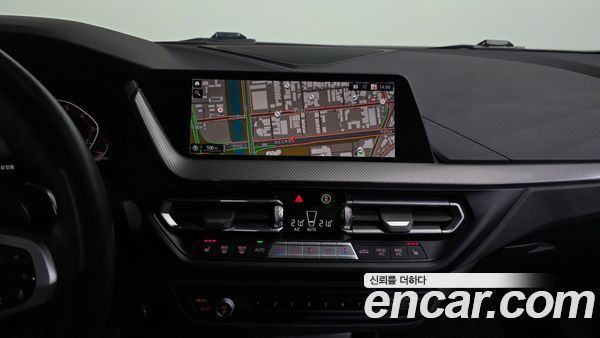 BMW 1 Series 2023, фото 14