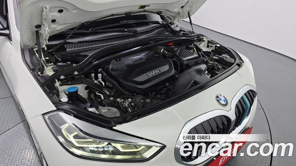 BMW 1 Series 2021, фото 6