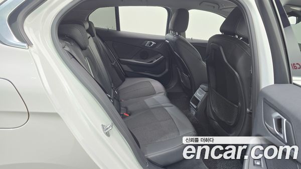 BMW 1 Series 2021, фото 12