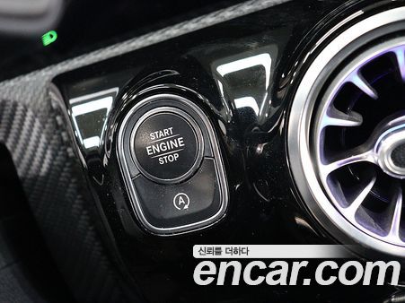 Mercedes-Benz A-Class 2020, фото 12