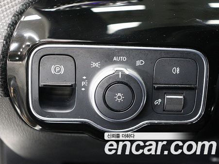 Mercedes-Benz A-Class 2020, фото 18
