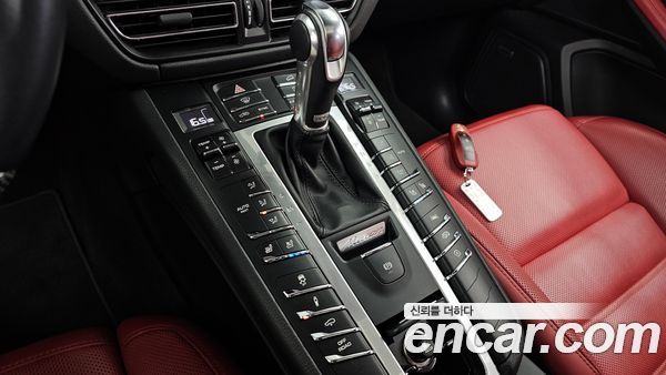 Porsche Macan 2021, фото 9