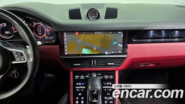 Porsche Cayenne 2020, фото 14