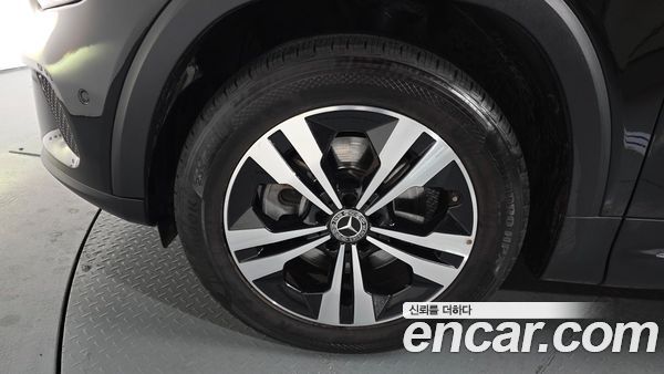 Mercedes-Benz GLB 2021, фото 4