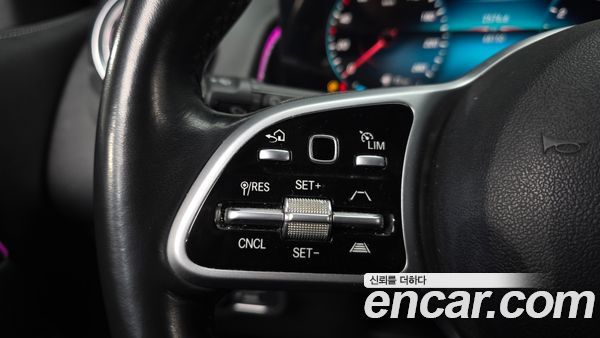 Mercedes-Benz GLB 2021, фото 13
