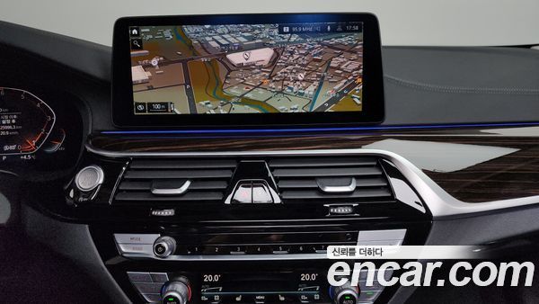 BMW 5 Series 2021, фото 14