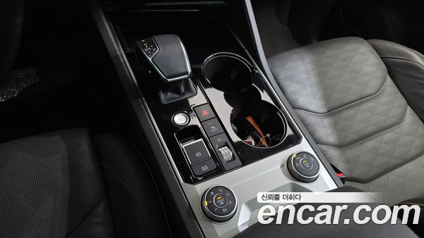 Volkswagen Touareg 2023, фото 9