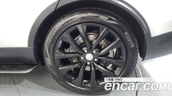 Land Rover Discovery 2022, фото 5
