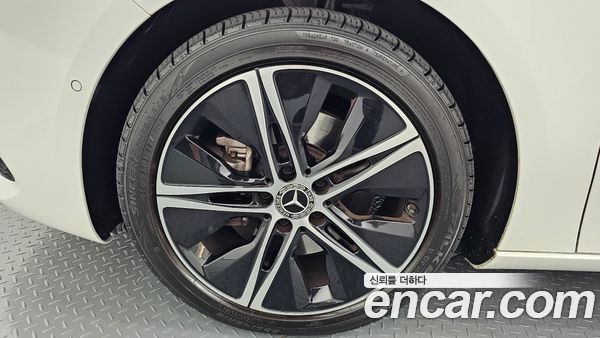 Mercedes-Benz A-Class 2024, фото 5