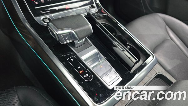 Audi Q7 2021, фото 9