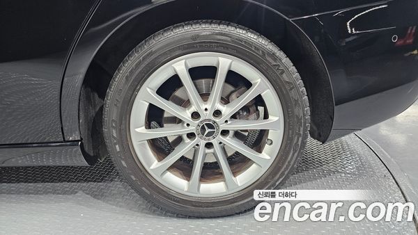 Mercedes-Benz A-Class 2020, фото 5