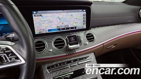 Mercedes-Benz E-Class 2023, фото 14