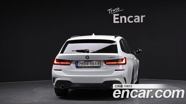 BMW 3 Series 2022, фото 4