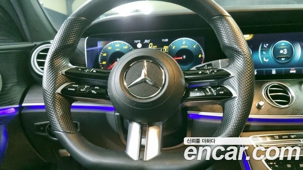 Mercedes-Benz E-Class 2022, фото 9