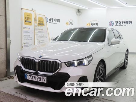 BMW 5 Series 2024, фото 2