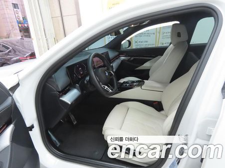 BMW 5 Series 2024, фото 5