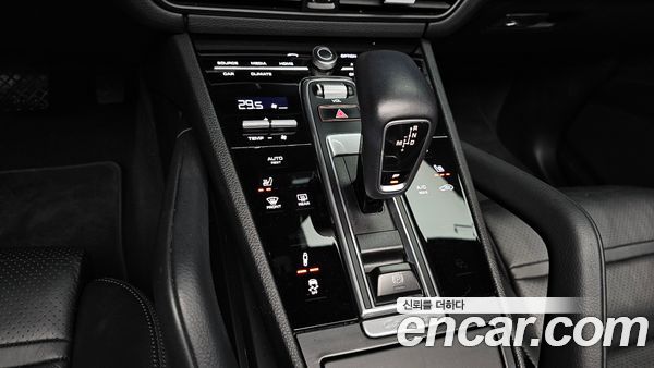 Porsche Cayenne 2021, фото 9