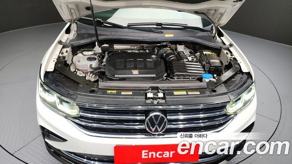 Volkswagen Tiguan 2021, фото 6