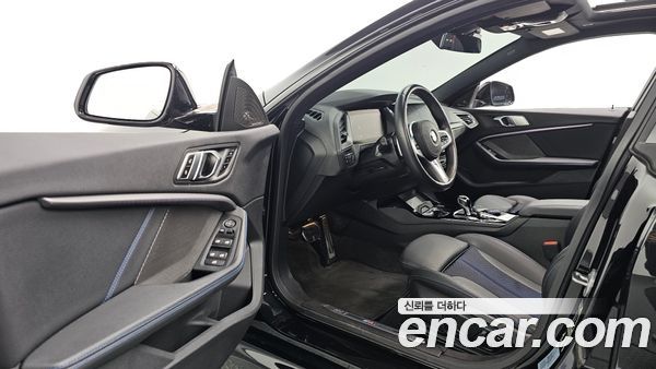 BMW 2 Series 2023, фото 11