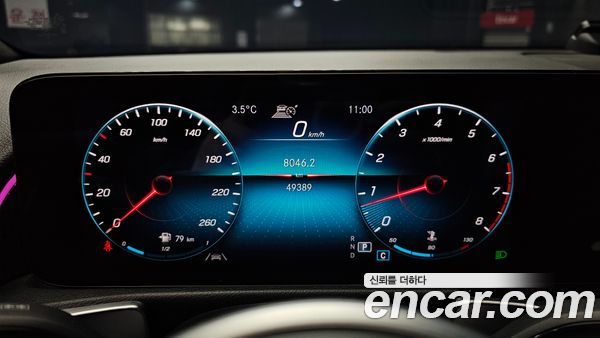 Mercedes-Benz GLB 2021, фото 8