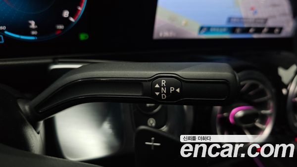 Mercedes-Benz GLB 2021, фото 9