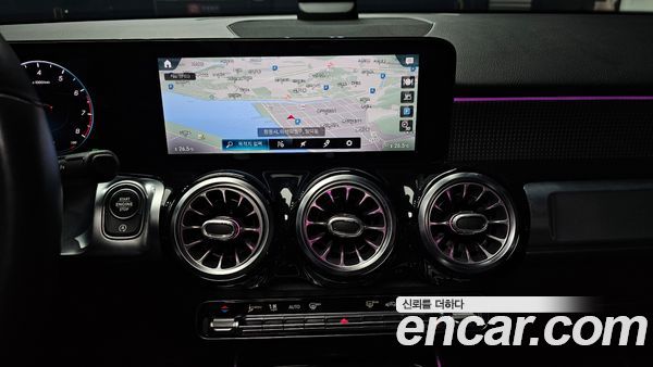 Mercedes-Benz GLB 2021, фото 14