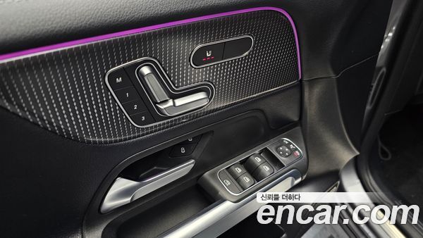 Mercedes-Benz GLB 2021, фото 16