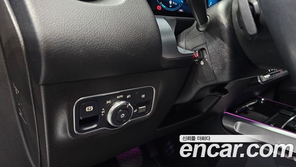 Mercedes-Benz GLB 2021, фото 17