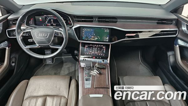 Audi A7 2022, фото 7