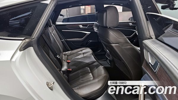 Audi A7 2022, фото 12