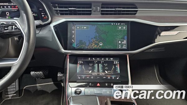 Audi A7 2022, фото 14
