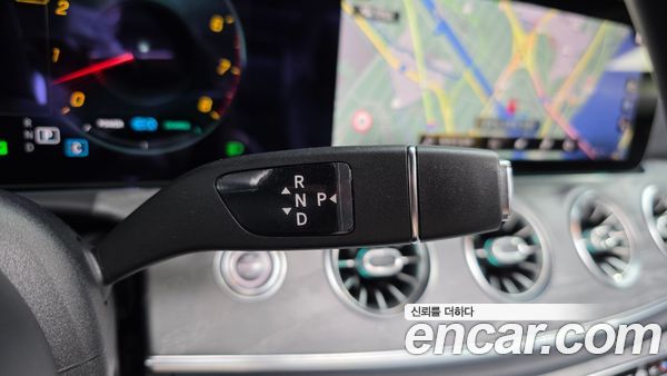 Mercedes-Benz E-Class 2021, фото 9