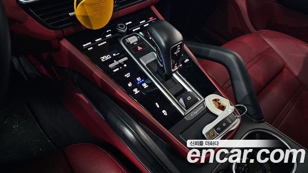 Porsche Cayenne 2020, фото 9